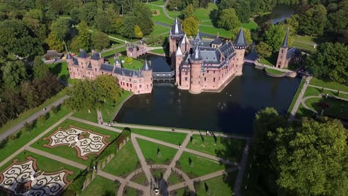 Top view of the largest castle in the Netherlands, De Haar.