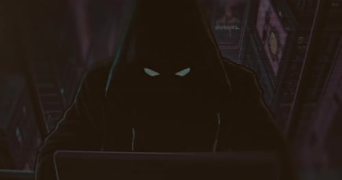 Conceito de hacking de pessoa em um moletom com capuz