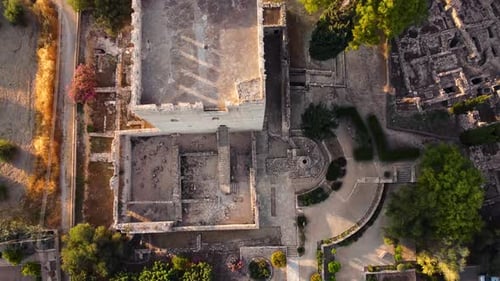 Images aériennes prises par Drone du château médiéval de Kolossi, situé dans le sud de Chypre, à Limassol