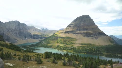Viewing the left side of Hidden Lake Overlook with Bearhat Mountain in the background, static