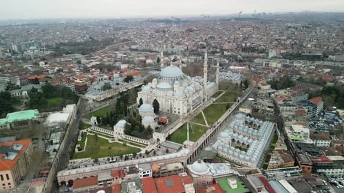 Suleymaniye Mosque and The Aqueduct of Valens, circle shot