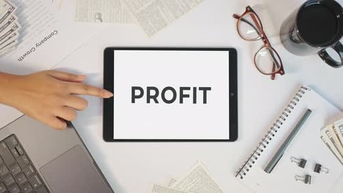 PROFIT DISPLAYING ON A TABLET SCREEN