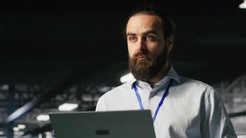 Data Center Admins Monitoring Artificial Intelligence LLM Visualization