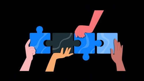 Das Puzzle Alpha Channel 4K wird von den Händen zusammengebaut