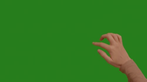 Gesten beim Wischen mit der weiblichen Hand auf dem Chroma-Key-Greenscreen-Hintergrund.