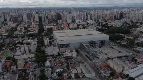 Vista aérea de Curitiba en la hora dorada