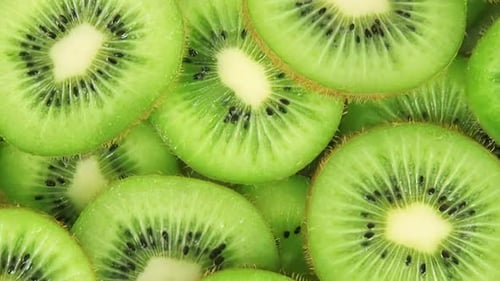Refreshing Kiwi Fruit: Amazing Health Benefits and Delicious Dessert Recipes
