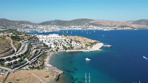 Bodrum, Türkei, Luftaufnahme der Küste und des Jachthafens mit Booten