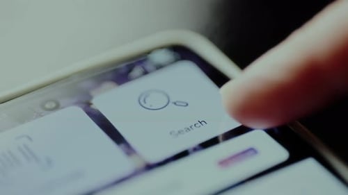 Opción de búsqueda en la pantalla de un smartphone