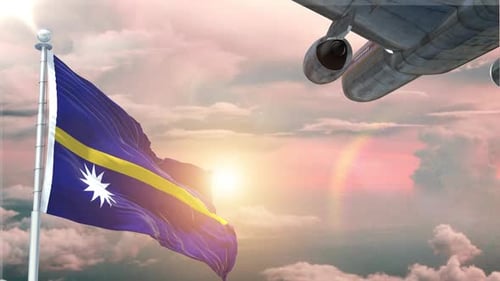 Realistisch wehende Flagge von Nauru mit Himmelsflugzeug, das bei Sonnenaufgang abhebt