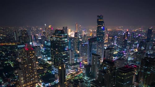 Zeitraffer bei Nacht in der Innenstadt von Bangkok, Thailand