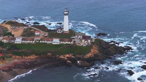 Pigeon Point Lighthouse in Kalifornien Moody West Coast bei Sonnenuntergang