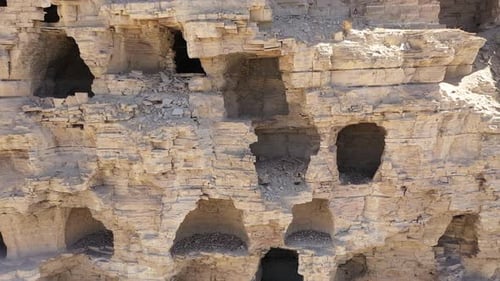 Vue aérienne de l'ancienne maison troglodyte