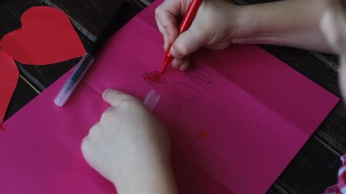 Kid Making St Valentines Day Valentine for Mom