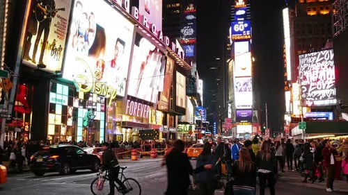 NOVA YORK - 09 DE OUTUBRO DE 2014: Cidade de Nova York, Times Square em