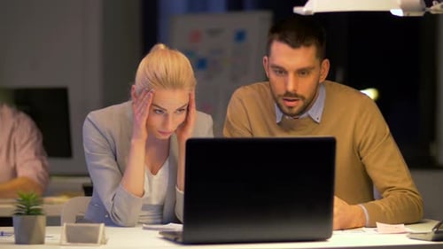 Falha e estresse nos negócios noturnos