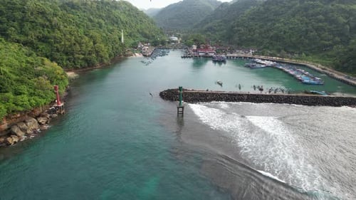 Fischereihafen von Sadeng Beach