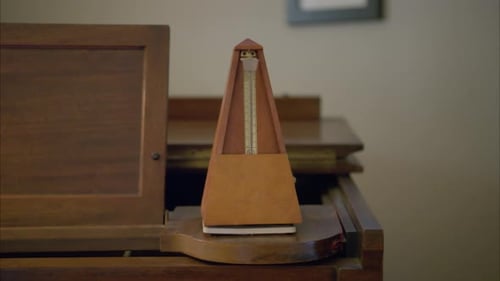 Metronome Swinging on Piano