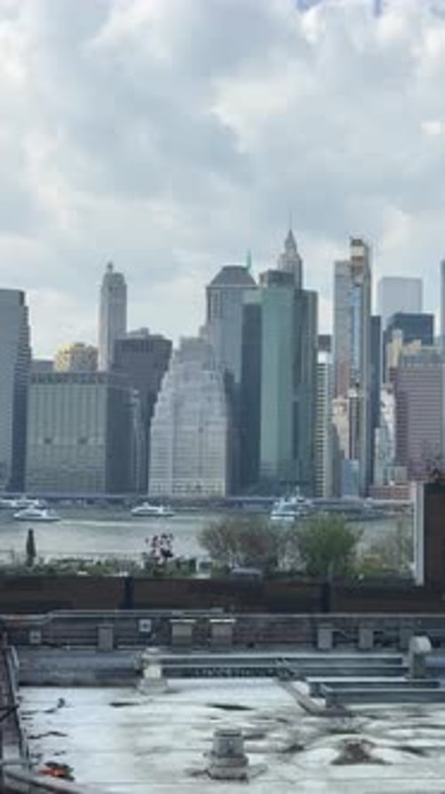 Boreum Hill, Dumbo, Brooklyn, vertical panning shot