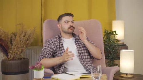 Der Mann, der sich für hässlich hält.