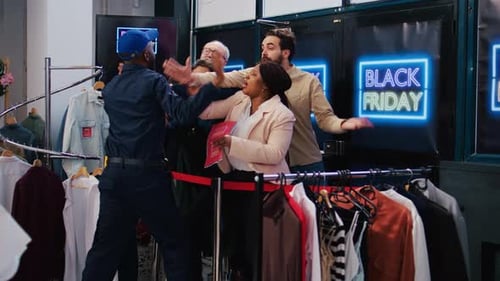 Black Friday Clients Tired of Waiting