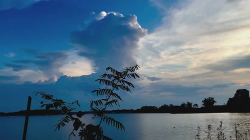 Wolken, die das Sonnenlicht blockieren