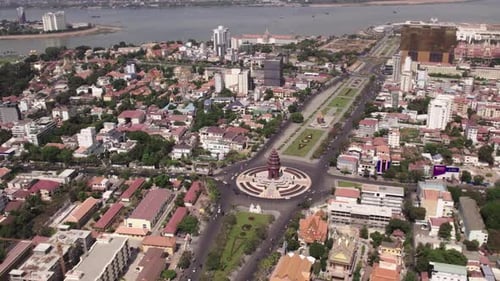 Monument de l'Indépendance, parc Neak Banh Teuk, Mékong, Cambodge