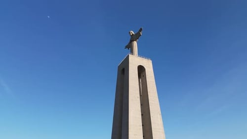 Christ the King Statue in Lisbon 14