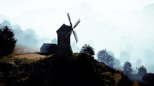 Malerischer Blick auf die alte Windmühle von Collioure
