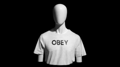 Modern 3D Rotating Mannequin T-Shirt Display