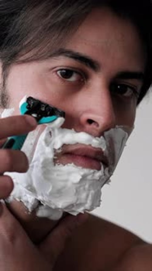 Espuma vertical para barbear facial Morning Grooming Guy Foam