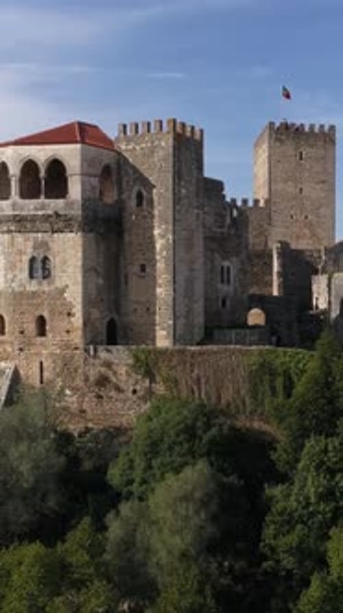 Vertikales Video Schloss von Leiria, Portugal
