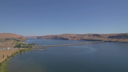 Columbia River Gorge bridge at Vantage, Washington