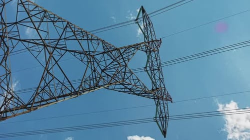 Torre de energía eléctrica vertical