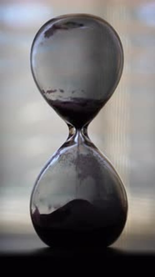 Vertikale Ansicht, Sanduhr alias Sanduhr, Countdown zum Ende
