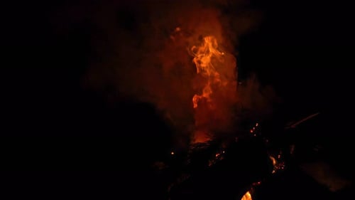 Feu de camp - 4K
