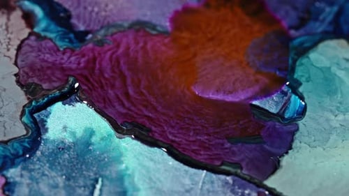 Lebendige Farben der Tinte, die sich im Wasser ausbreiten, abstraktes Kunstkonzept