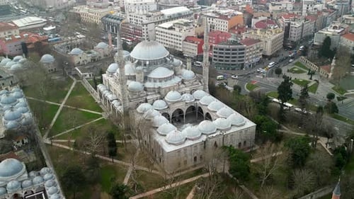 autour de la mosquée Sehzade à Istanbul avec zoom et rotation
