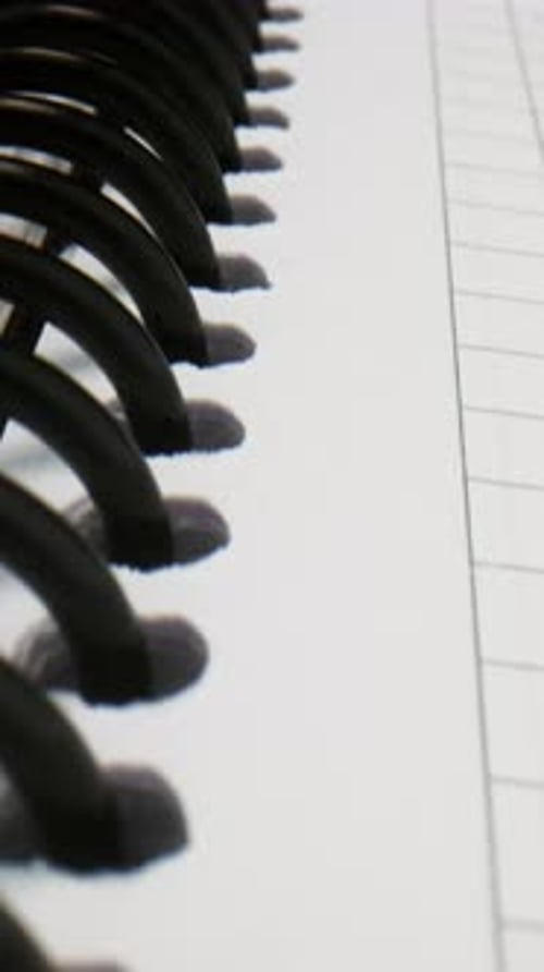 Notebook Vertical Shoot - 4K