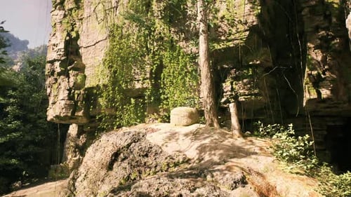 Découvrez le joyau caché du Cambodge, composé de roches anciennes et d'une végétation luxuriante