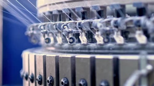 Hochpräzise Strickmaschine in der Textilfabrik