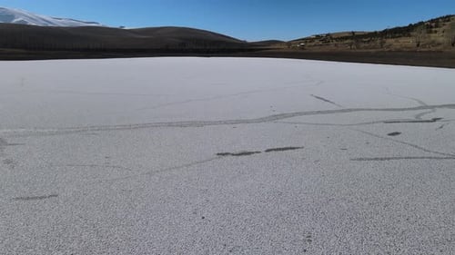 gefrorener See, Natur