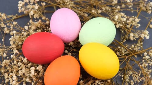 bunte Eier rotieren