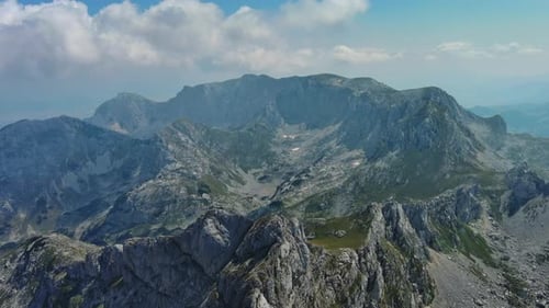 Paisaje montañoso aéreo de Durmitor