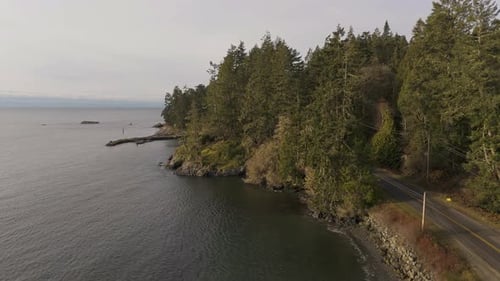 Coastal Drive sur l'autoroute 19A, île de Vancouver, Colombie-Britannique