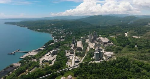 Fábrica de cimento em Lugait Misamis Oriental, Filipinas