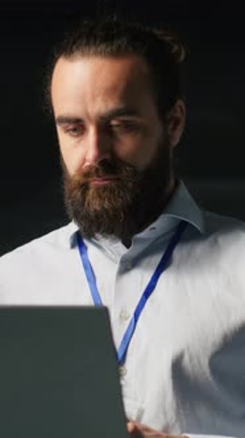 Vertical Video Programmer on Data Center Platform Using Laptop