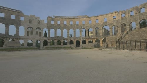 Amphithéâtre romain de Pula