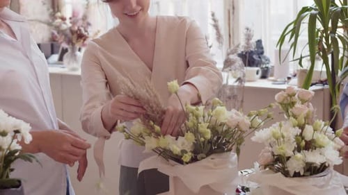 Making Flower Composition during Floristry Courses