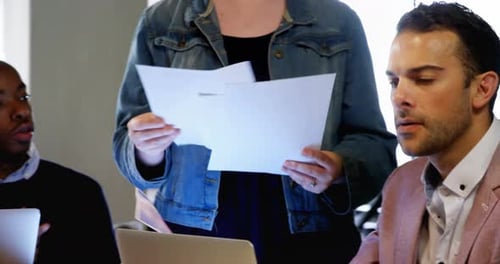 Collaborative Teamwork in Modern Corporate Office